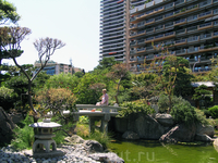 Японский садик находится на пр.принцессы Грейс
