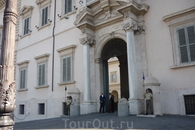 Рим.Площадь Квиринале,дворец Квиринале-резиденция  президента  Италии.
