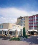Carlton Oasis Hotel