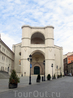 Церковь бенедиктинского монастыря одно из самых старинных зданий Вальядолида. Она строилась в период с 1499 по 1515 год и была расположена рядом с не сохранившимся ...