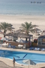 Вид на пляж из окна отеля "Аджман Бич". Аджман самый маленький из эмиратов. В нем всего два отеля . "Кемпински" 5* и "Аджман Бич"-3*. В Аджмане нет
сухого ...