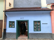 В доме № 22 жил в 1917г. писатель Франц Кафка.