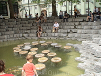 Фонтан перед Собором Богородицы. Фонтан перед Собором Богородицы.