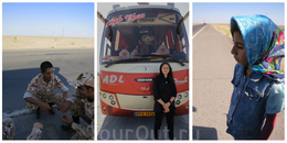 сломаный автобус в пустыне