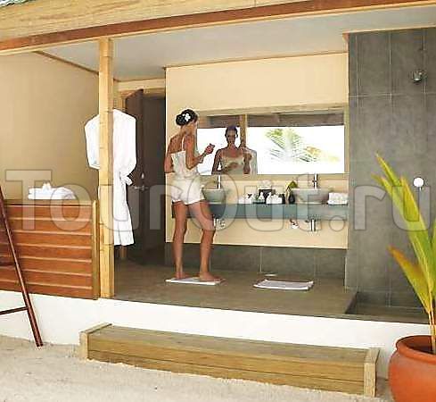 J Resort Handhufushi