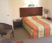 Admirals Motor Inn