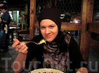 В ресторане Zetor, пробую оленью строганину)