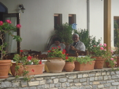 Греки деревни Литохоро у подножия г.Олимп