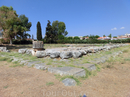 Вот наконец был найден храм Аполлона Дафнефора. К сожалению, от него мало что осталось. А был это дорический периптер 6 х 14 колонн, построенный как копия ...
