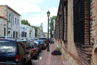 Улица Дам- первая мощеная улица построенная по просьбе жены Диего Колумба- Марии де Толедо. Для того чтобы она и придворные дамы могли прогуливаться в ...