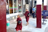 Юные монахи