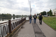 Вдоль по набережной... Вдоль по набережной...