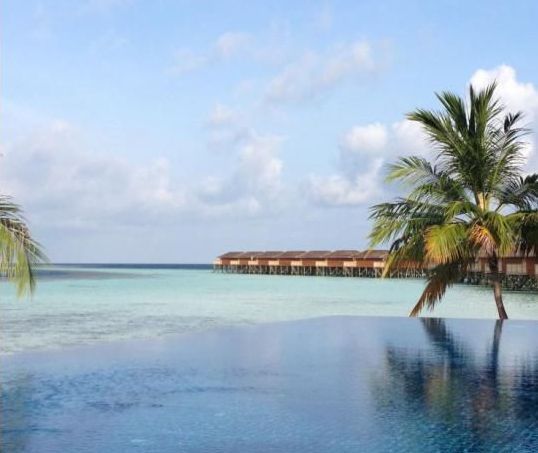 Vilamendhoo Island Resort & Spa