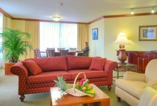 Ramada Plaza Herradura
