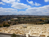 Масличная гора в Иерусалиме - Елео́нская, или Масли́чная гора - возвышенность, тянущаяся с севера на юг против восточной стены Старого города Иерусалима ...