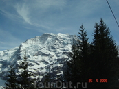 Знаменитые вершины Бернских Альп: 
Юнгфрау.