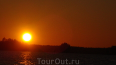 Закат на Гимольском озере.