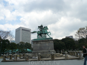 Памятник самураю. Токио