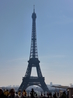 Эйфелева башня.Квартал Инвалидов и Эйфелевой башни-самый зеленый в Париже,и воздух здесь самый чистый. На Марсовом поле,которое некогда служило учебным ...