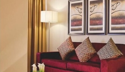 Movenpick Dubai The Square