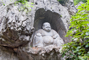 Лучше всего сохранилась скульптура Смеющегося Будды, или толстого смеющегося Майтрейи. Мешок у него под рукой – символическое вместилище Священной мудрости ...