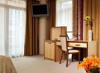 Royal Square Hotel Suites