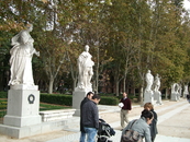 Мадрид. Площадь Орьенте. Статуи королей Испании