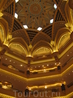 Золотой потолок в отеле Эмиратс Палас