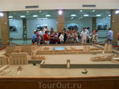 Начало экскурсии в Луксоре, Карнак в миниатюре, вход в храм.