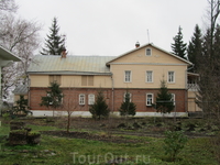 Дом в котором жил Сергей Васильевич и его супруга Наталья Александровна.