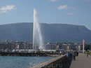 Jet d'Eau - гигантский фонтан на Женевском озере в центре Женевы - 500 литров воды в секунду! 
