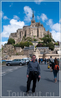 Михаил Поляков и вид на аббатство МОН СЕН-МИШЕЛЬ ( Mont Saint-Michel )