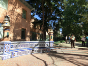 Приятное место в садах архитектора Herrero Palacios. Здесь очень красивая мозаика в арабском стиле.
