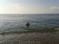 до моря добраться и в волны нырнуть.