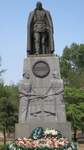 Памятник А.В.Колчаку, установлен в Иркутске в 2004 году на месте расстрела адмирала.