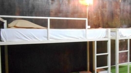Meunna Backpackers
