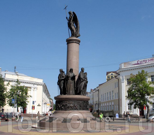 Памятник 1000-летию города Бреста