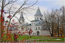 Воротная башня на Ярославом дворище.