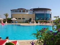 Crystal Rocks Holiday Village Famagusta