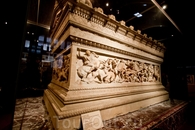 Сидонский саркофаг в археологическом музее Стамбула
