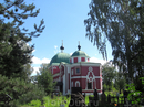 Георгиевская церковь (1790 год) расположена рядом с Вознесенской церковью