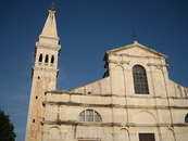 церковь Св.Эвфимии была построена в 18 веке в Венецианском стиле.