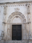 Львиные врата собора