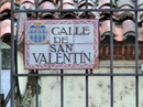 К собору мы брели по улочке, которая, как оказалось, носит имя святого Валентина.