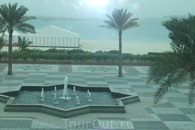 задний двор Emirates Palace 5*