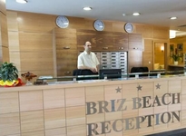 Briz Beach Hotel (Бриз Бич Отель)