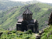 Гора Арагац, крепость при крепости Амберд 1026 г постройки