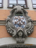 Это герб Регенсбурга - три ключа - расположен на Райфайзен банке Регенсьурга