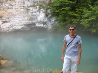 Абхазия, голубое озеро