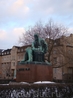 Хельсинки площадь перед ЖД вокзалом 
памятник Киви